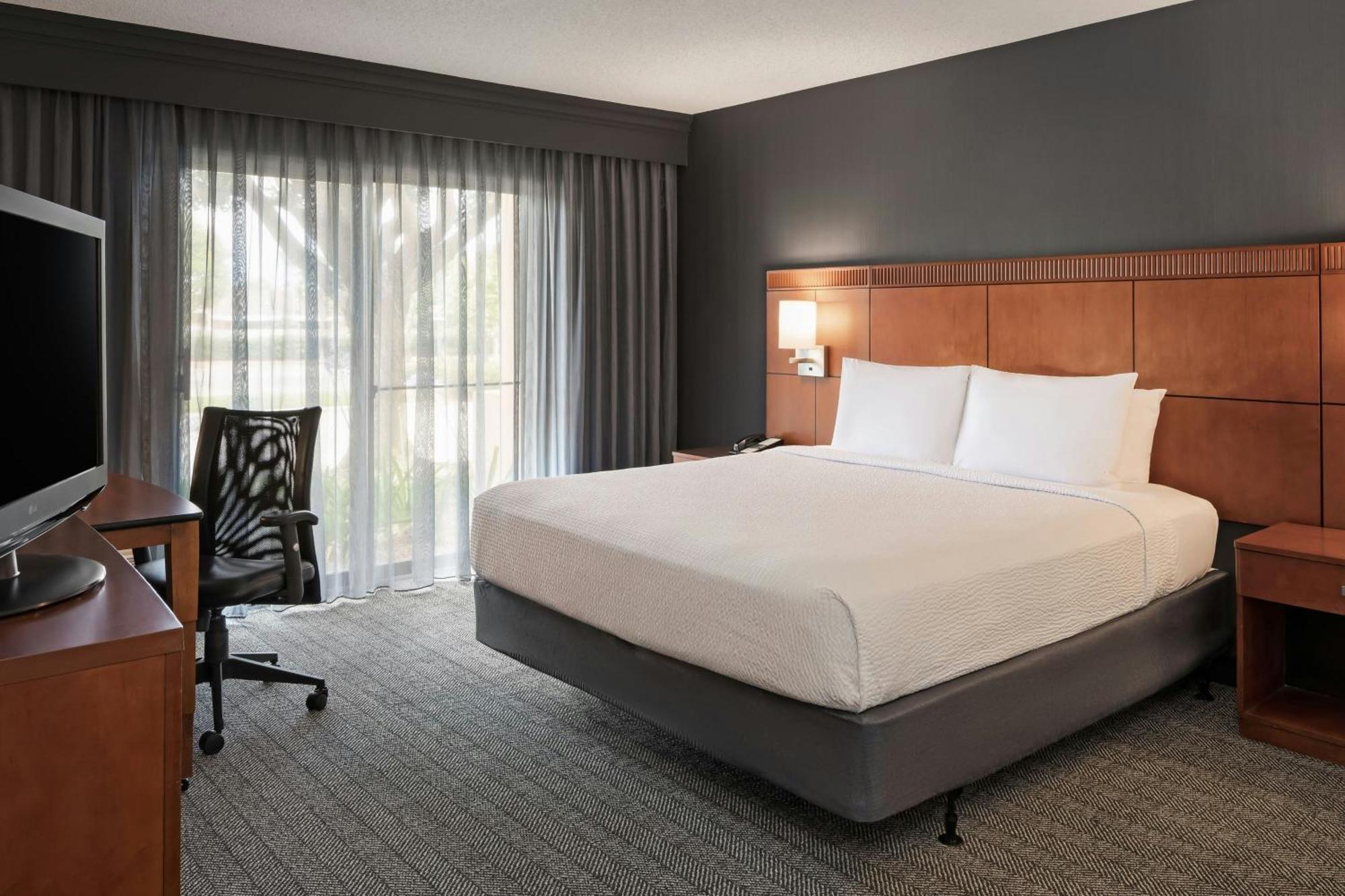 מלון Courtyard Anaheim בואנה פארק מראה חיצוני תמונה