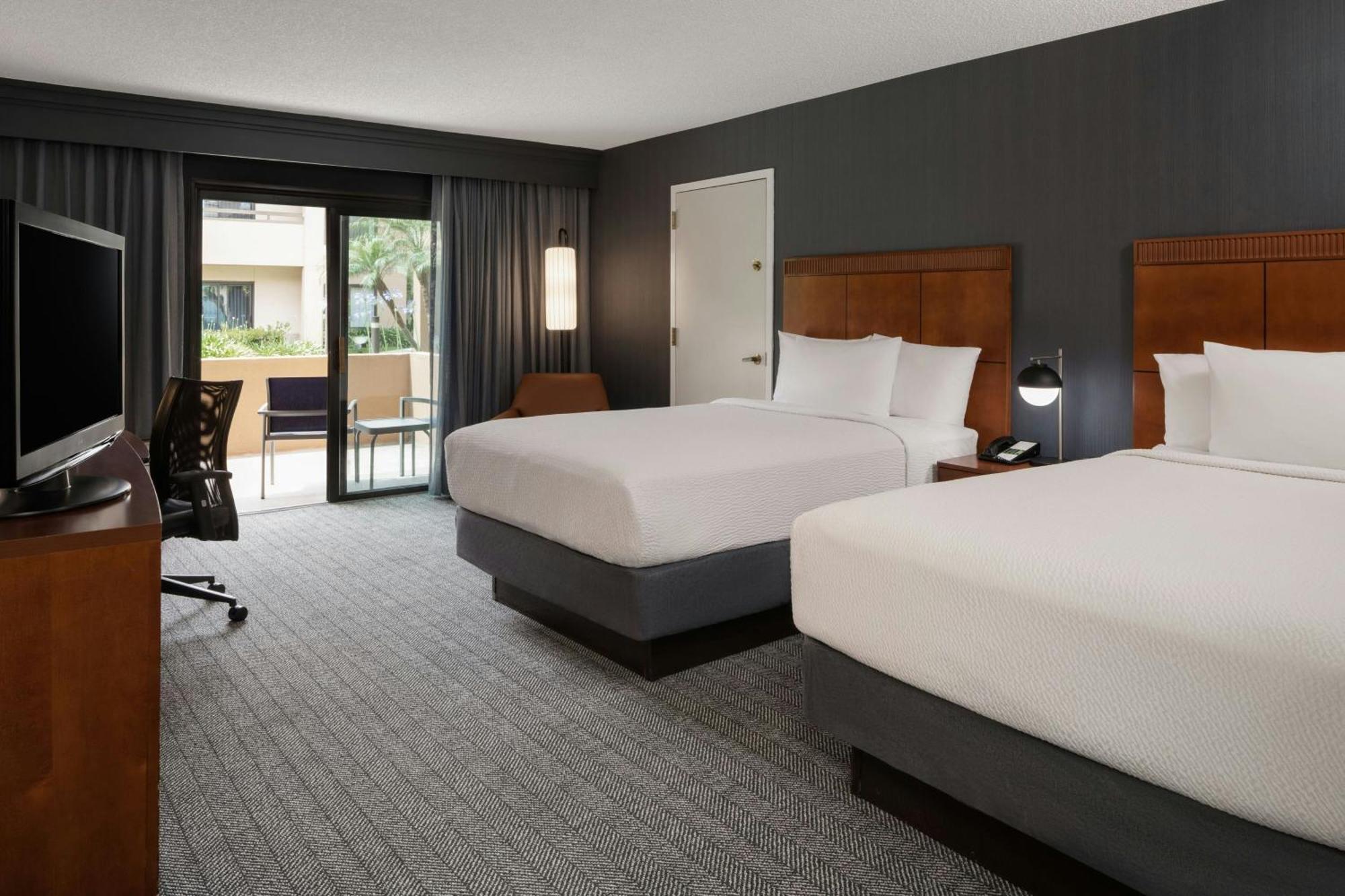מלון Courtyard Anaheim בואנה פארק מראה חיצוני תמונה