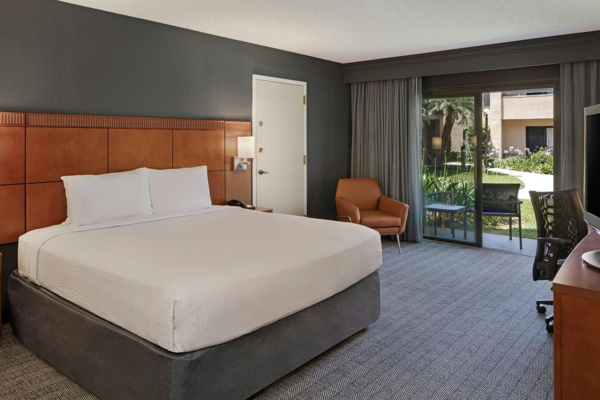מלון Courtyard Anaheim בואנה פארק מראה חיצוני תמונה