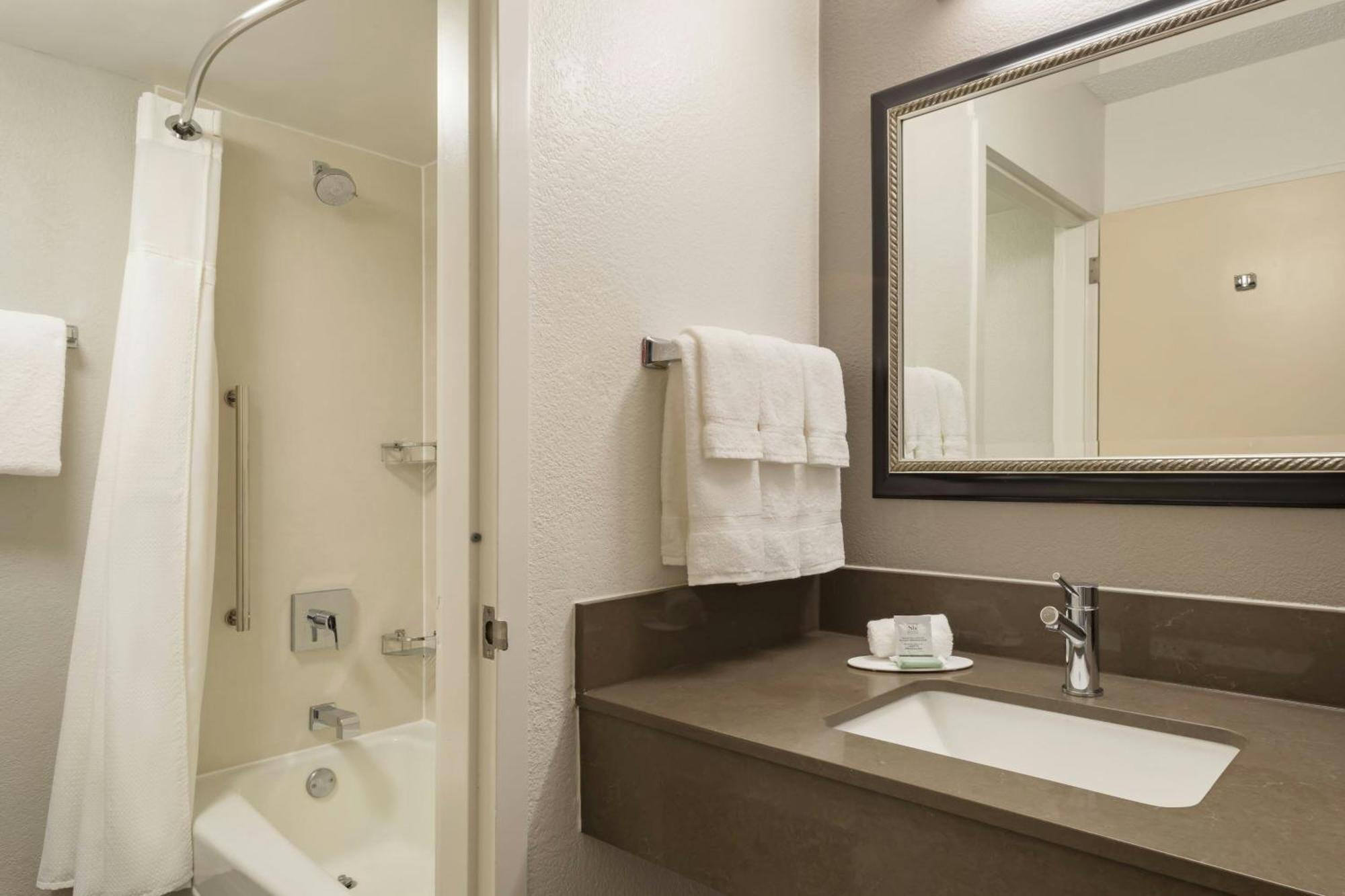 מלון Courtyard Anaheim בואנה פארק מראה חיצוני תמונה