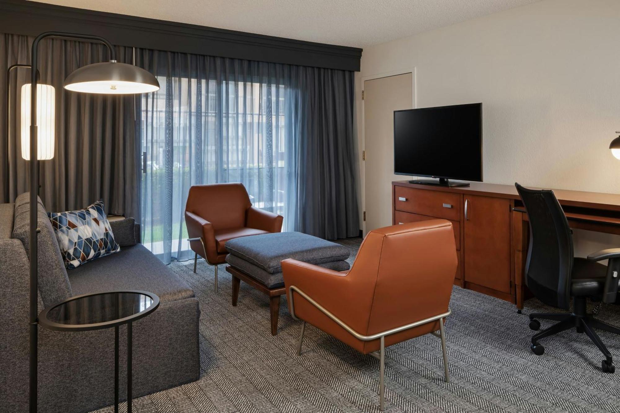 מלון Courtyard Anaheim בואנה פארק מראה חיצוני תמונה
