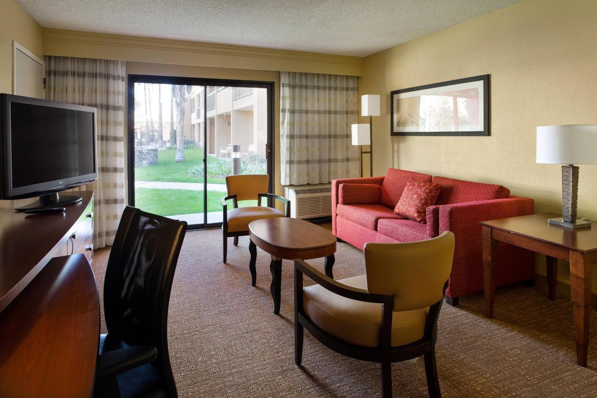 מלון Courtyard Anaheim בואנה פארק מראה חיצוני תמונה