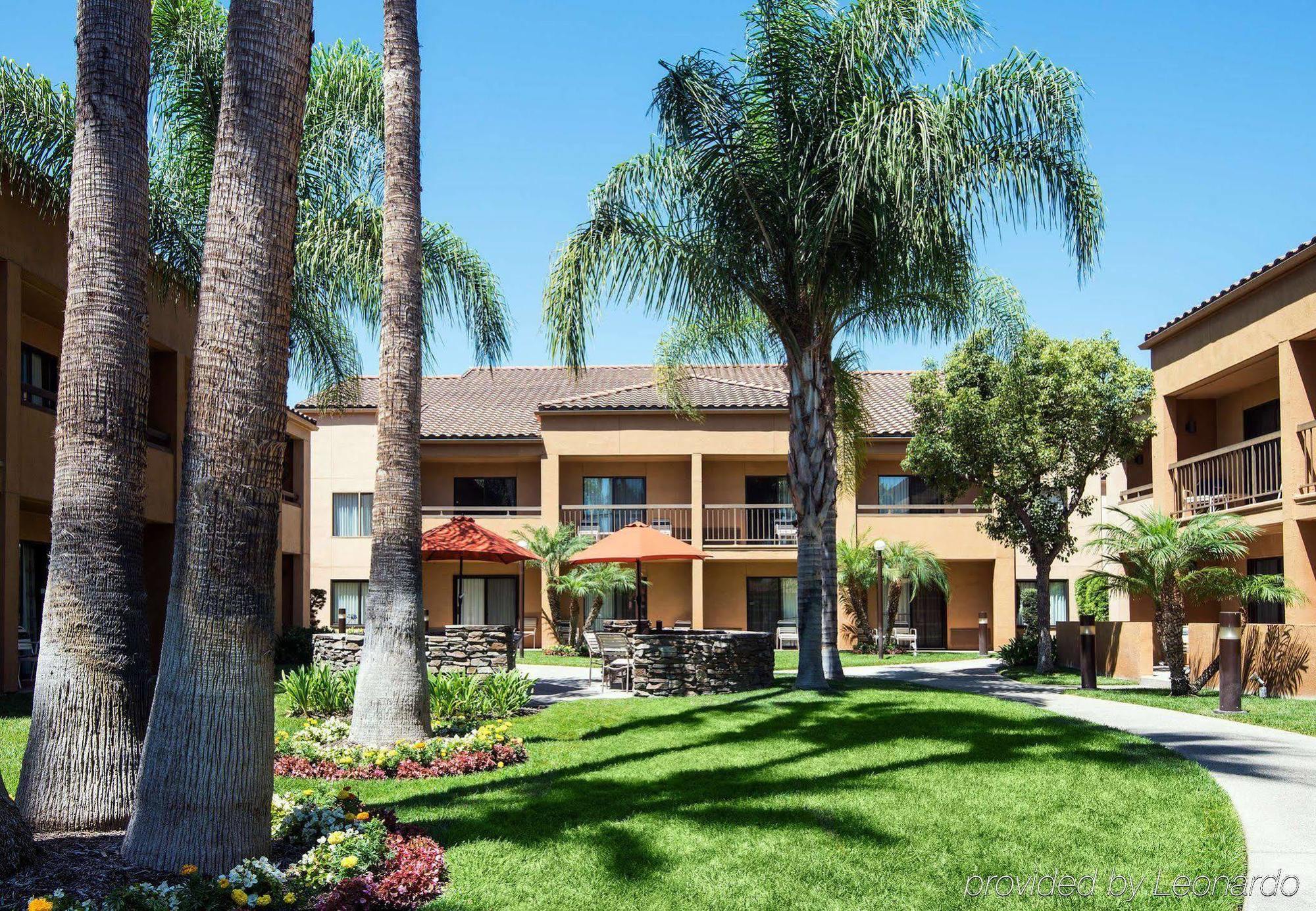 מלון Courtyard Anaheim בואנה פארק מראה חיצוני תמונה