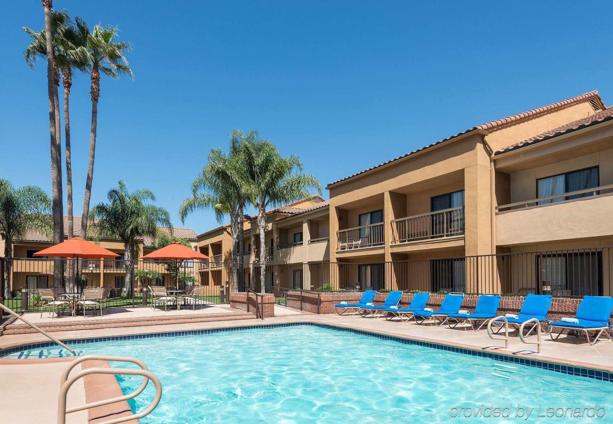 מלון Courtyard Anaheim בואנה פארק מראה חיצוני תמונה